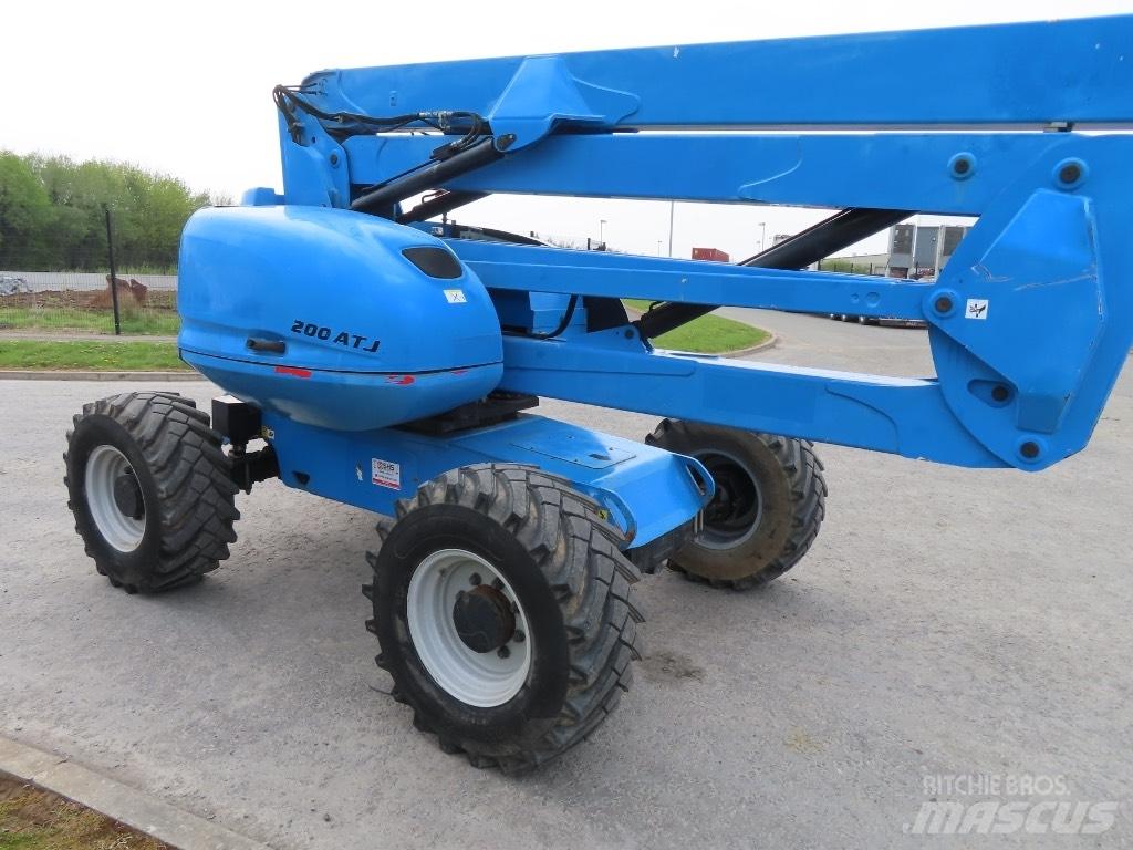 Manitou 200 ATJ Ανυψωτήρες με αρθρωτό βραχίονα