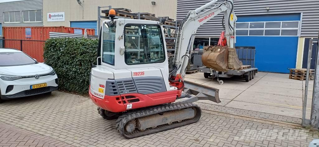 Takeuchi TB 235 CR Εκσκαφάκι (διαβολάκι) < 7t