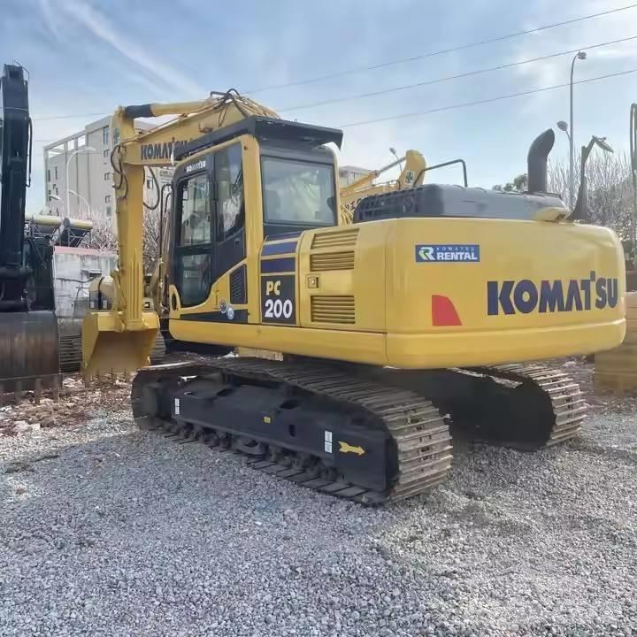 Komatsu PC200-8 Εκσκαφείς με ερπύστριες