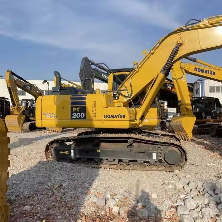 Komatsu PC200-8 Εκσκαφείς με ερπύστριες
