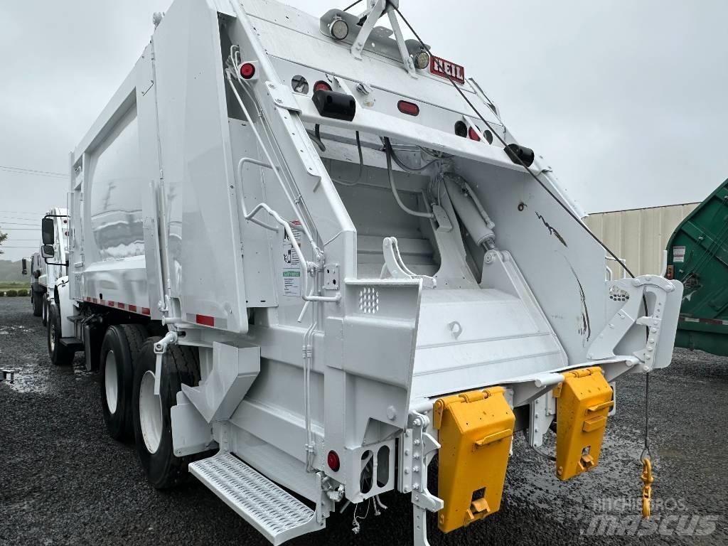 Freightliner M2 Απορριμματοφόρα