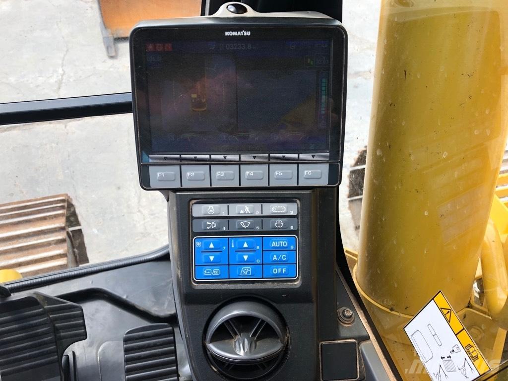 Komatsu PC210LC-11 Εκσκαφείς με ερπύστριες
