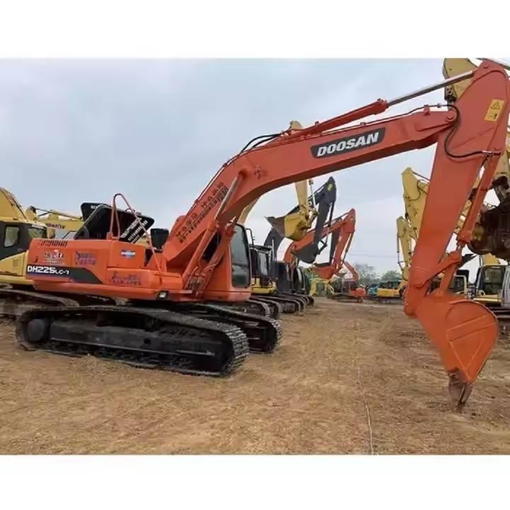 Doosan DH 225 Εκσκαφείς με ερπύστριες