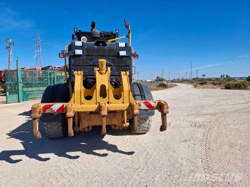 CAT 120 M 2 AWD Γκρέιντερς