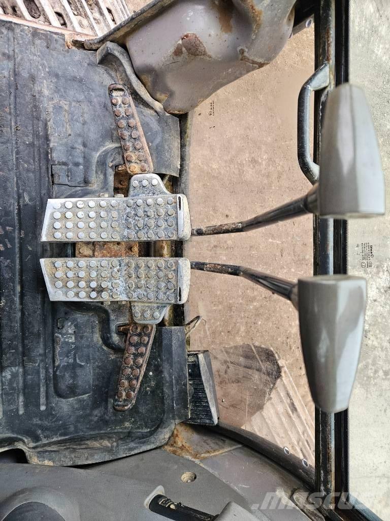 Hitachi ZX 200 LC Εκσκαφείς με ερπύστριες