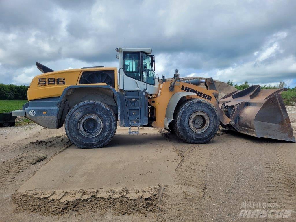 Liebherr L 586 Φορτωτές με λάστιχα (Τροχοφόροι)