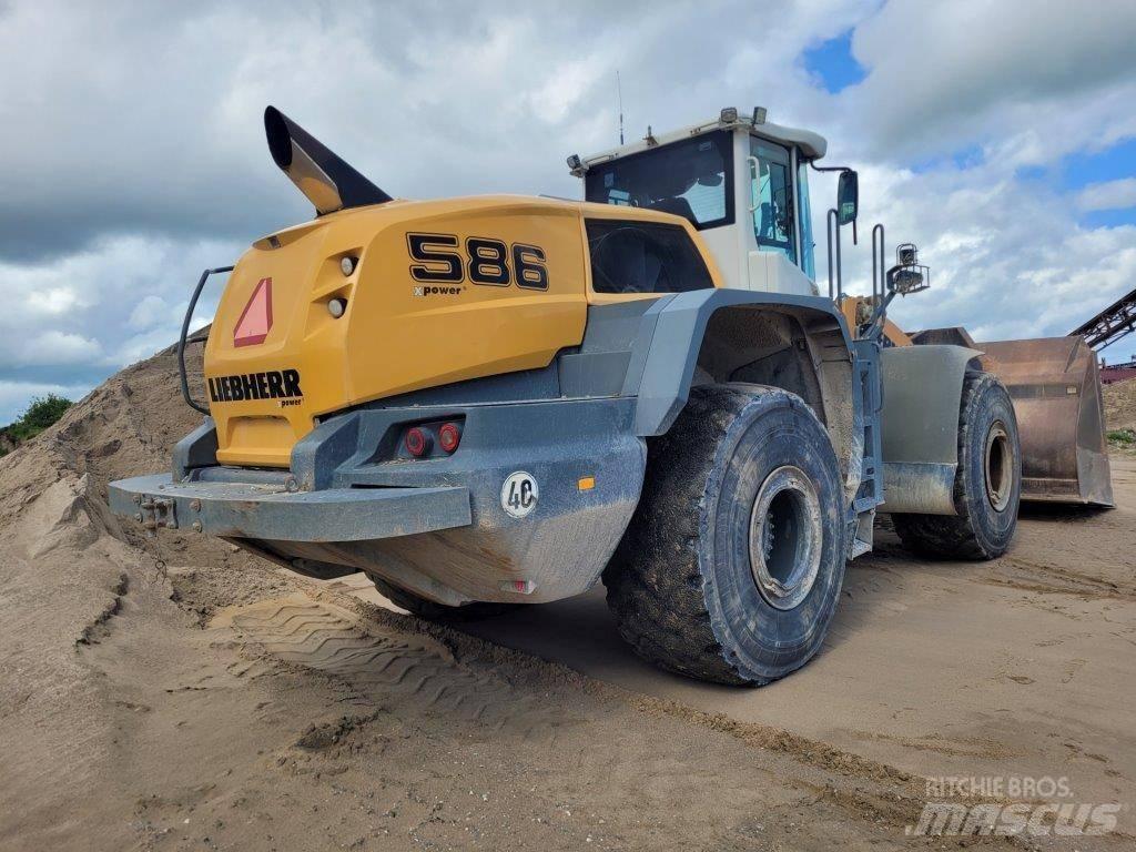 Liebherr L 586 Φορτωτές με λάστιχα (Τροχοφόροι)