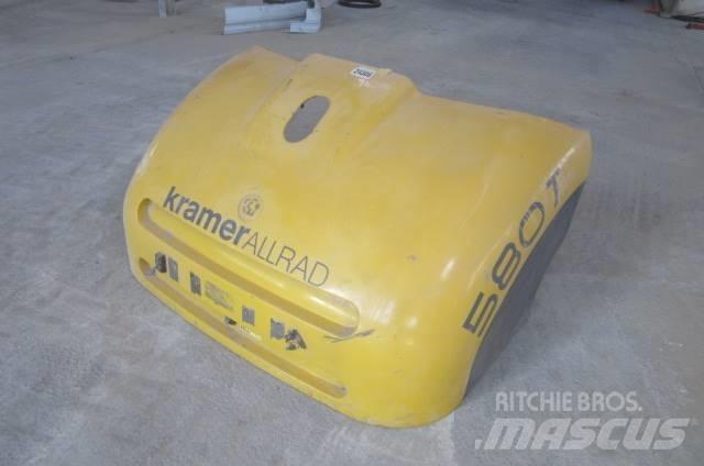 Kramer 580T Καμπίνες και εσωτερικό