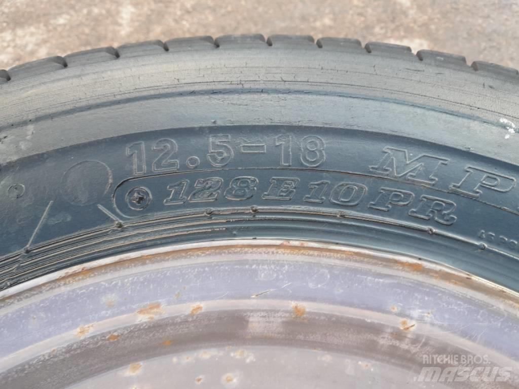 Dunlop 12,5-18 Hjul Ελαστικά και ζάντες