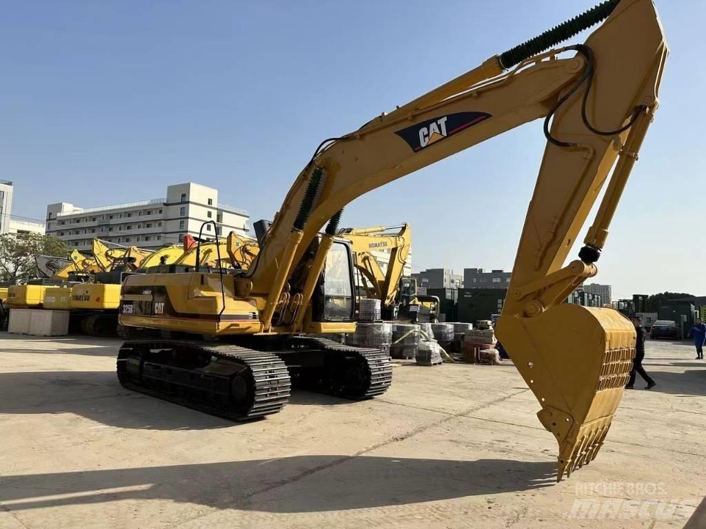 CAT 325 B Εκσκαφείς με ερπύστριες