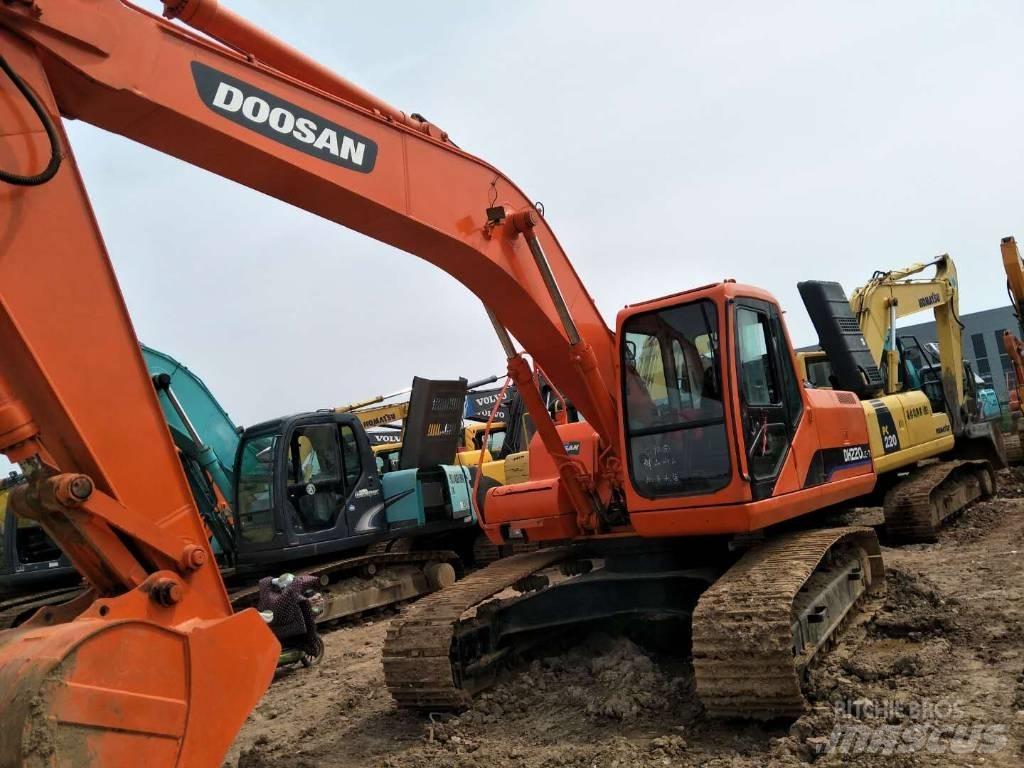 Doosan 225 Εκσκαφείς με ερπύστριες