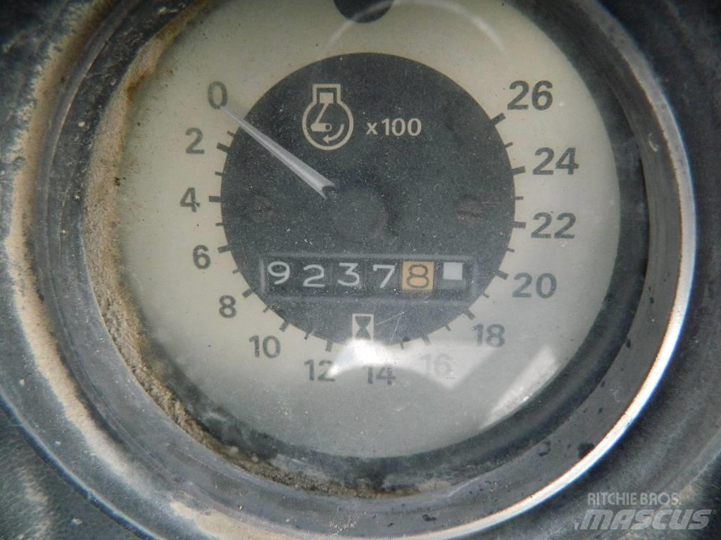Ford TW 25 Τρακτέρ