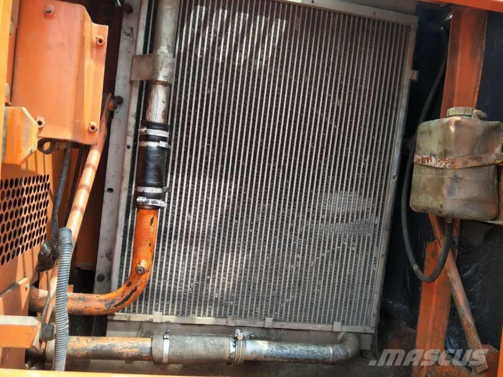 Doosan DX 225 LC Εκσκαφείς με ερπύστριες