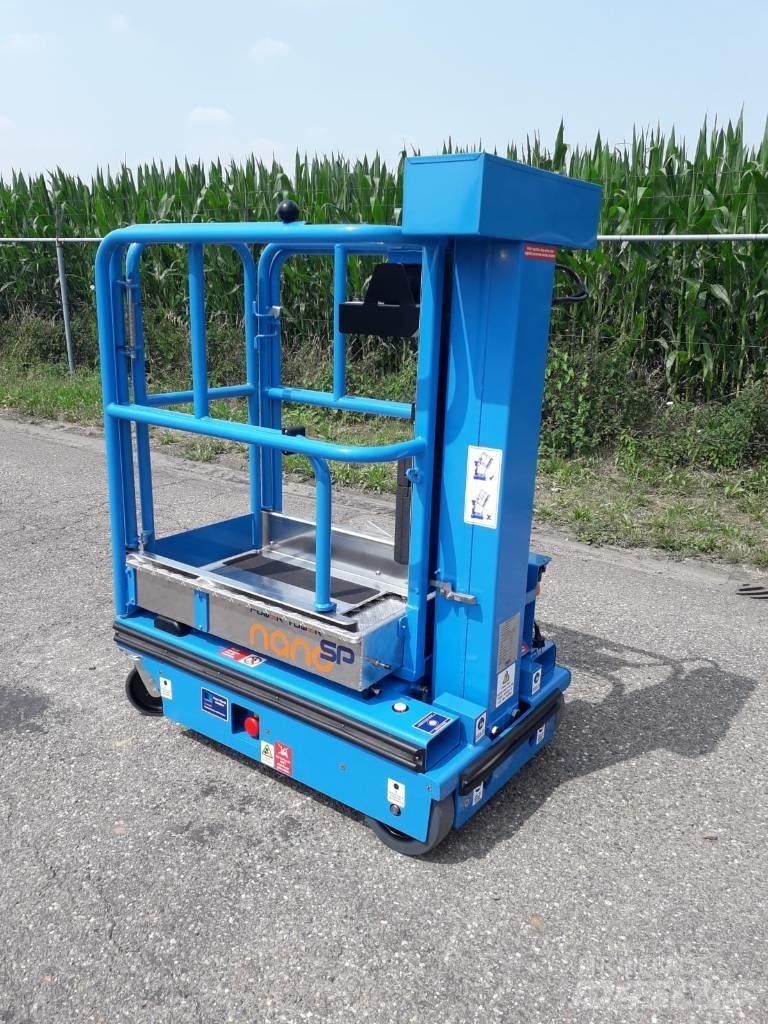 Power Tower Nano sp Ανυψωτήρες με κατακόρυφους πυλώνες