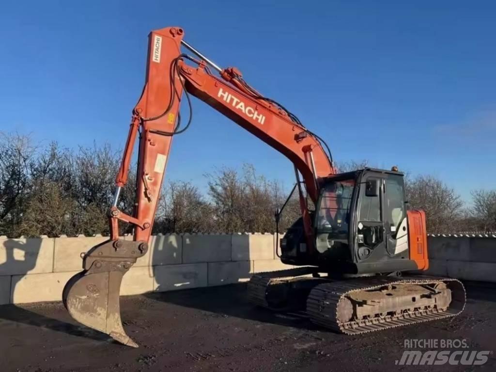 Hitachi ZX 135 Εκσκαφείς με ερπύστριες