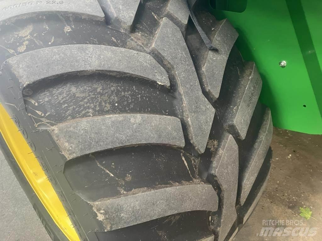 John Deere V461R Πρέσες κυλινδρικών δεμάτων