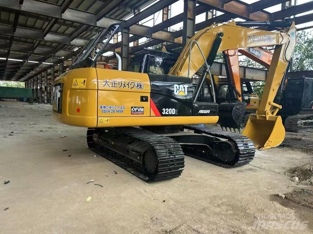 CAT 320 D2 Εκσκαφείς με ερπύστριες
