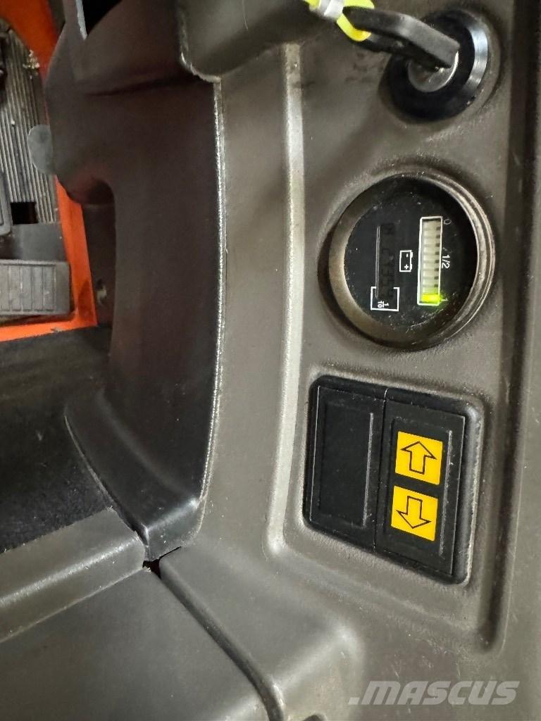 Toyota SRE135L Ηλεκτρικά παλετοφόρα με ιστό