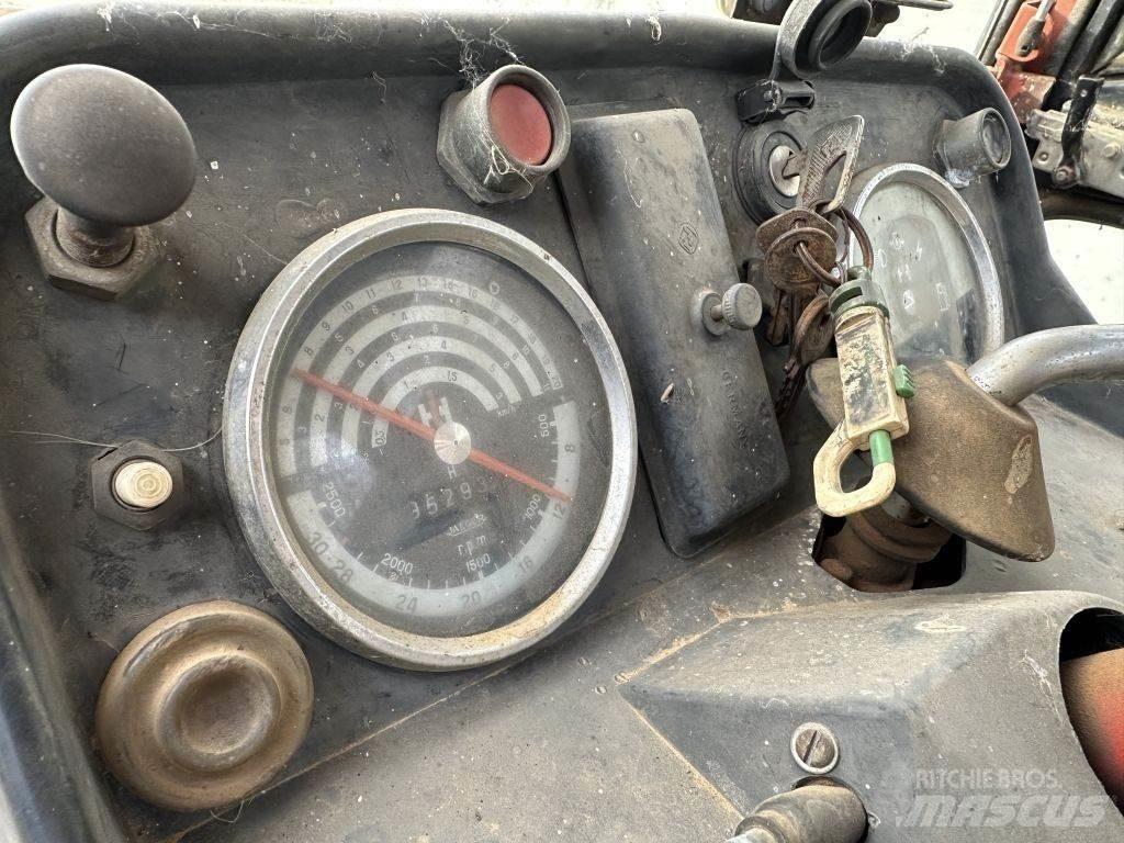 International 845 Τρακτέρ