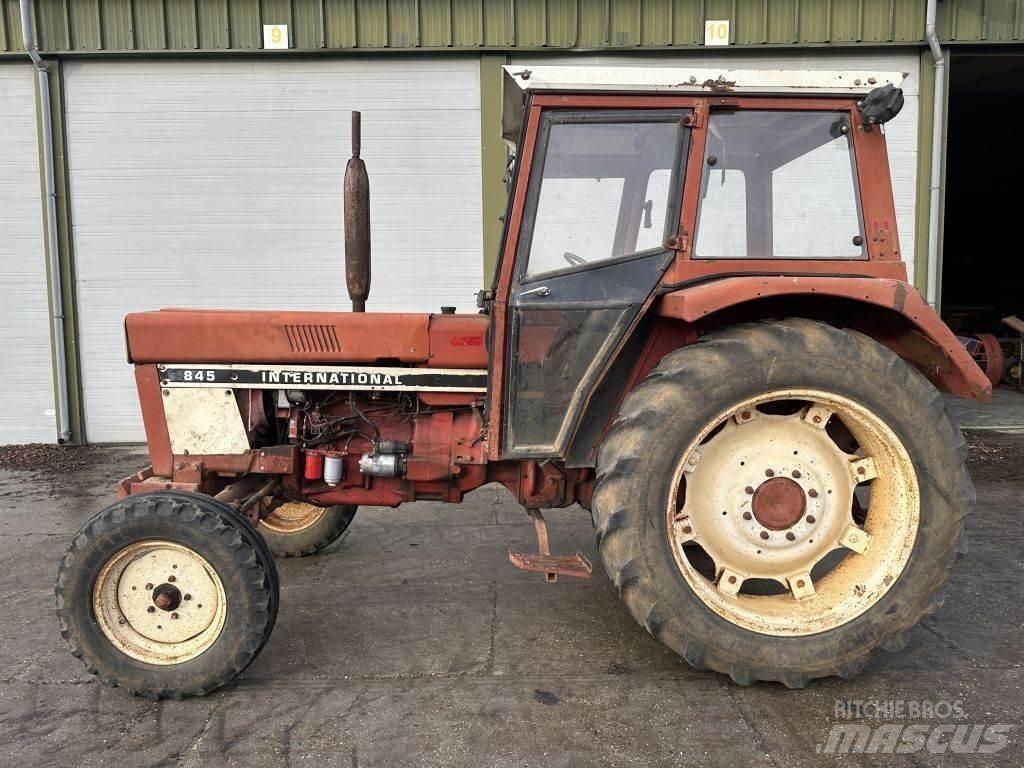 International 845 Τρακτέρ