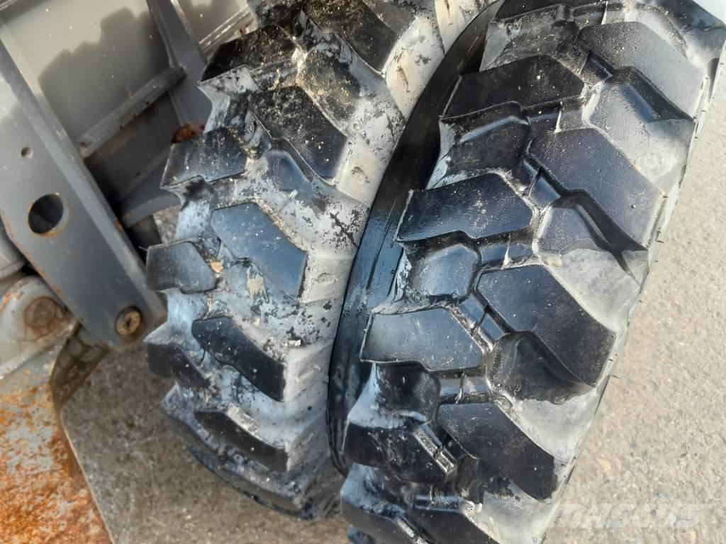 Takeuchi TB 295 W Εκσκαφείς με τροχούς - λάστιχα
