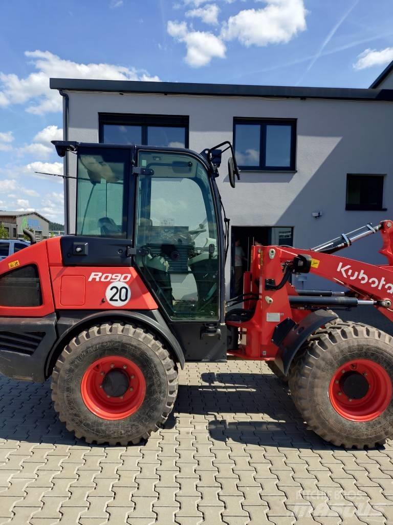 Kubota R 090 Φορτωτές με λάστιχα (Τροχοφόροι)
