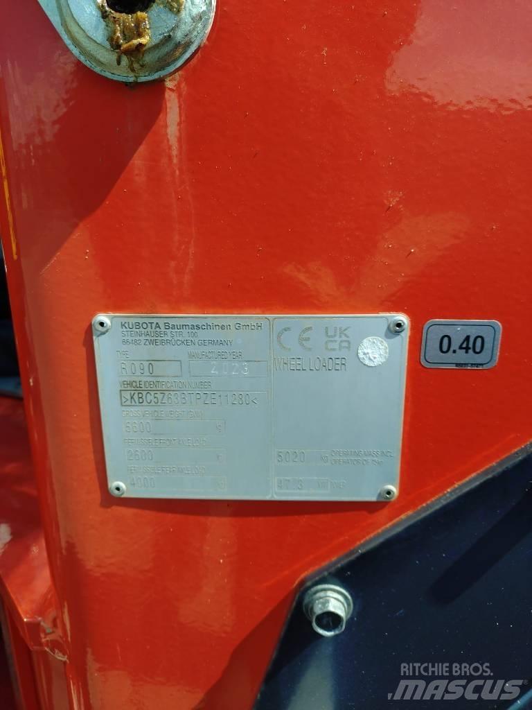 Kubota R 090 Φορτωτές με λάστιχα (Τροχοφόροι)