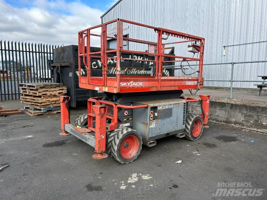 SkyJack SJ 6832 RT Ανυψωτήρες ψαλιδωτής άρθρωσης