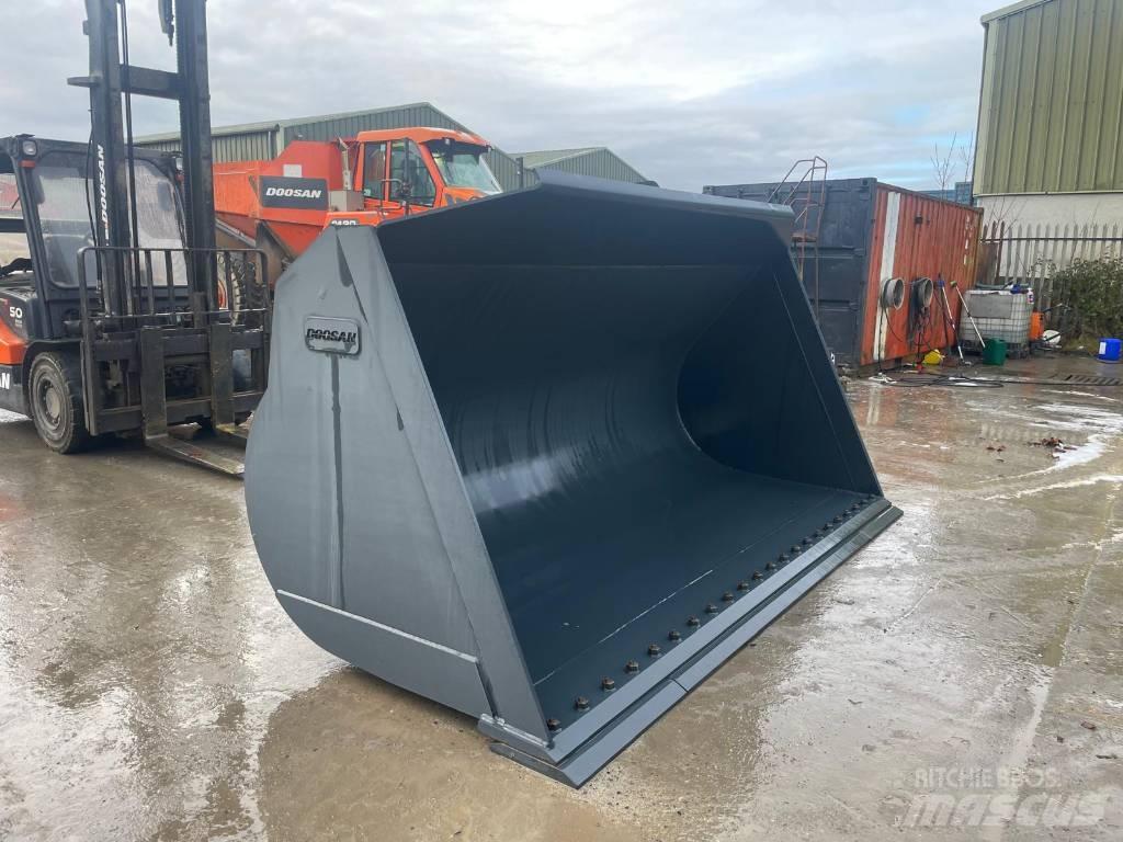 Doosan DL550 Κουβάδες
