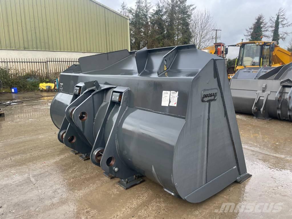 Doosan DL550 bucket Κουβάδες
