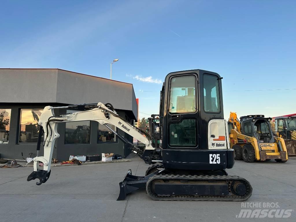 Bobcat E25EM Εκσκαφάκι (διαβολάκι) < 7t