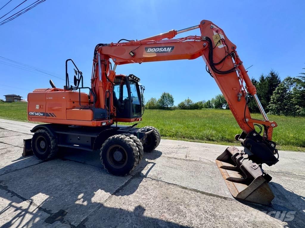 Doosan DX 140 W-3 Εκσκαφείς με τροχούς - λάστιχα
