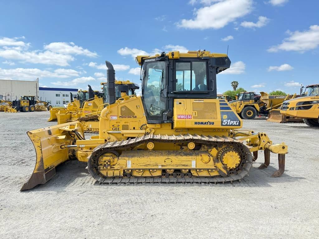 Komatsu D51PXi-24 Μπουλντόζες με ερπύστριες
