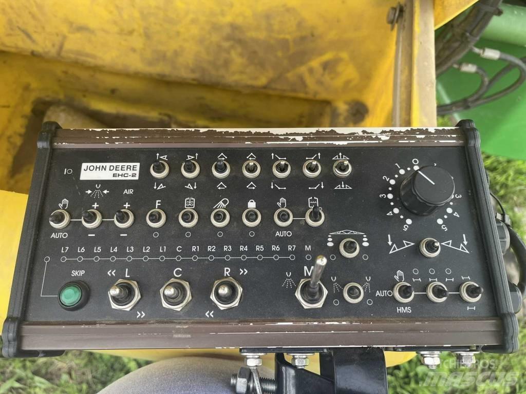 John Deere 840 i Ρυμουλκούμενα ψεκαστικά