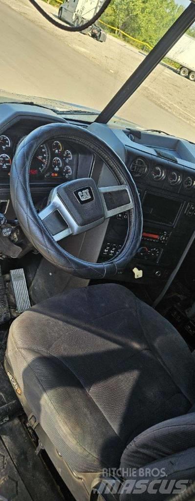 CAT CT 660 Φορτηγά Ανατροπή