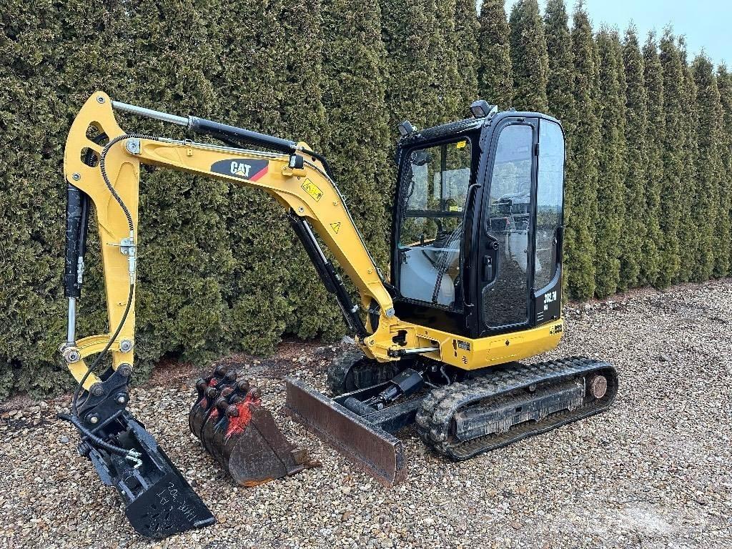 CAT 302.7 D CR Εκσκαφάκι (διαβολάκι) < 7t