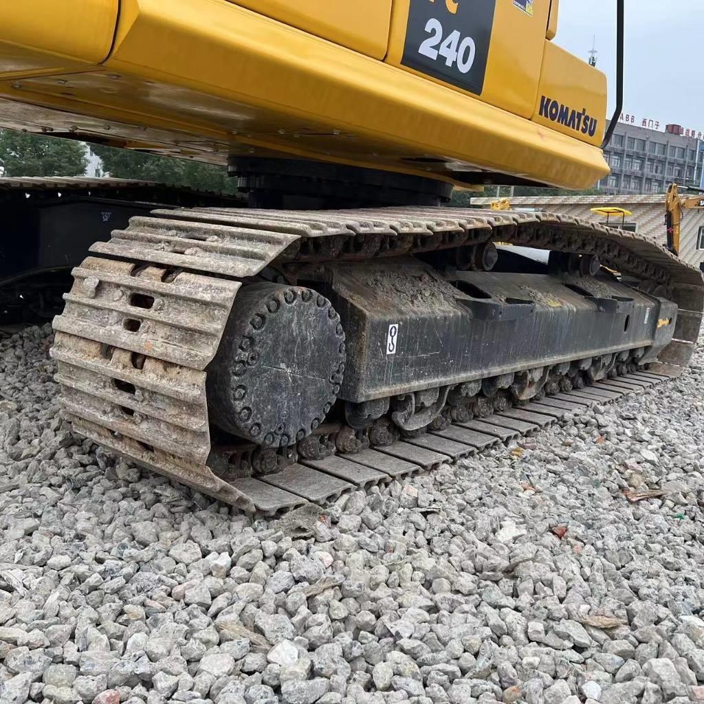 Komatsu PC 240 Εκσκαφείς με ερπύστριες