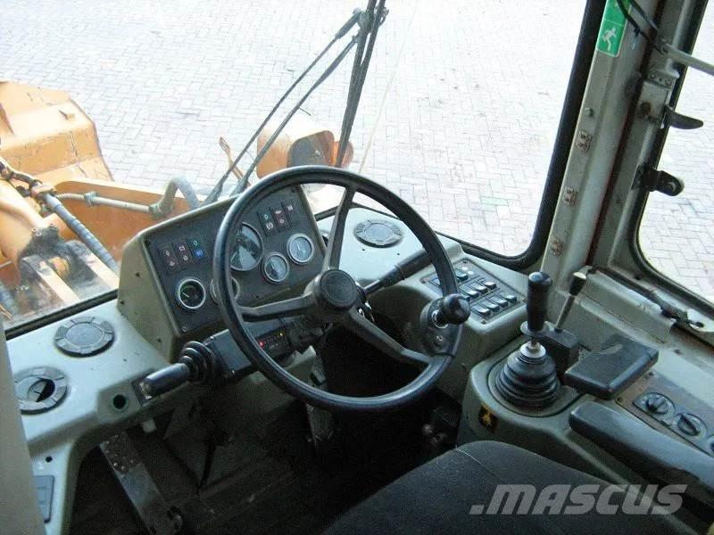 Hyundai HL740-3 Φορτωτές με λάστιχα (Τροχοφόροι)