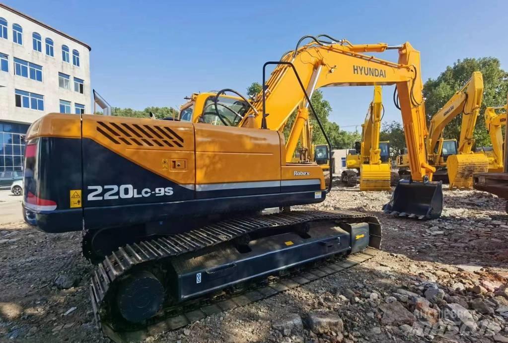 Hyundai R220LC-9S Εκσκαφείς με ερπύστριες