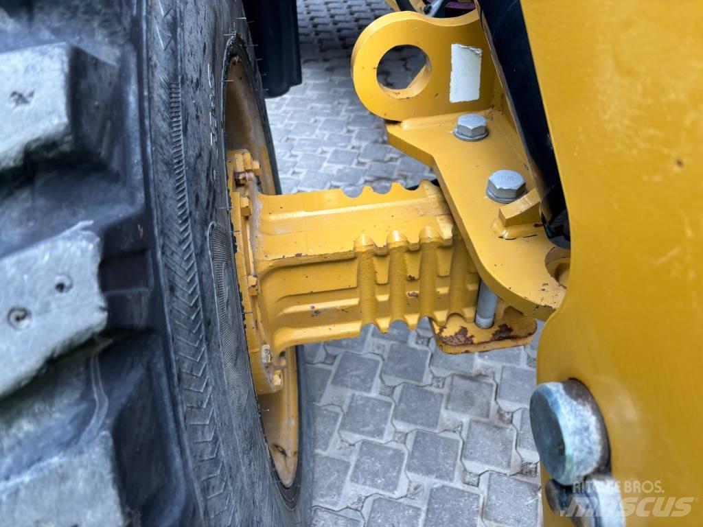 CAT 908 M Φορτωτές με λάστιχα (Τροχοφόροι)