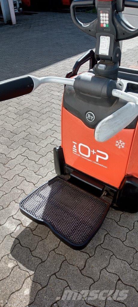 Toyota SPE140L Ηλεκτρικά παλετοφόρα με ιστό