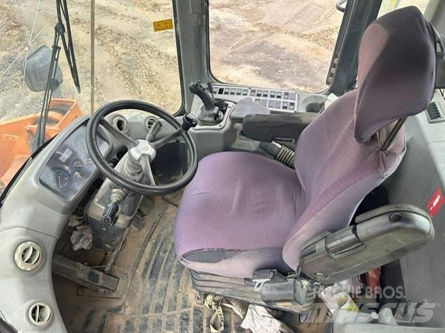 Doosan DL 300 Φορτωτές με λάστιχα (Τροχοφόροι)