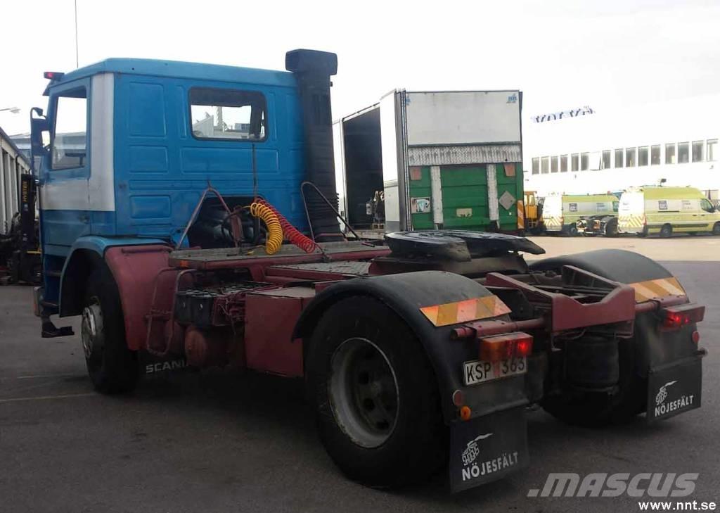 Scania P 82 M Τράκτορες