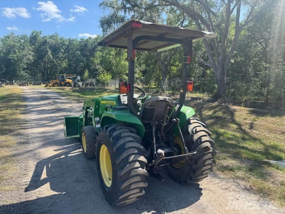John Deere 3038 E Τρακτέρ
