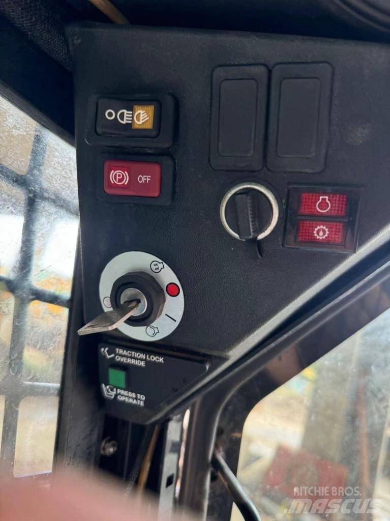 Bobcat S 70 Φορτωτάκια