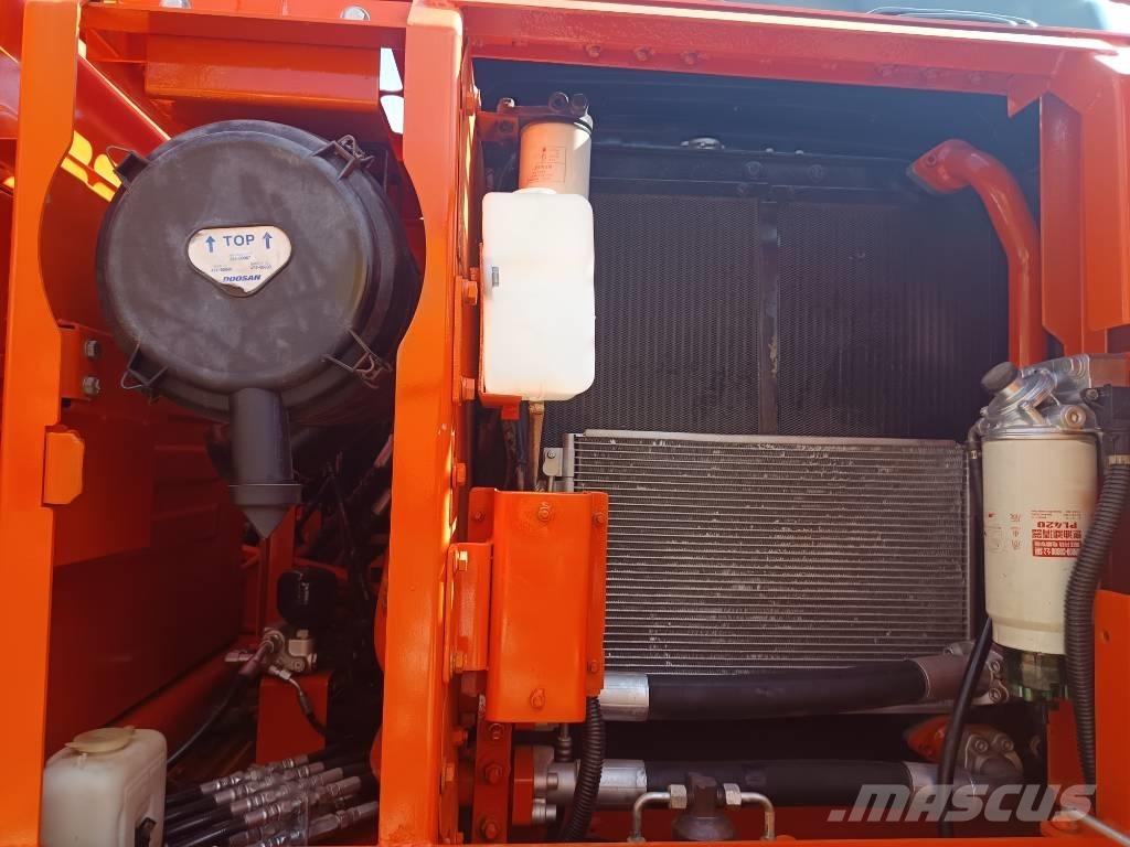 Doosan DX 150 LC Εκσκαφείς με ερπύστριες