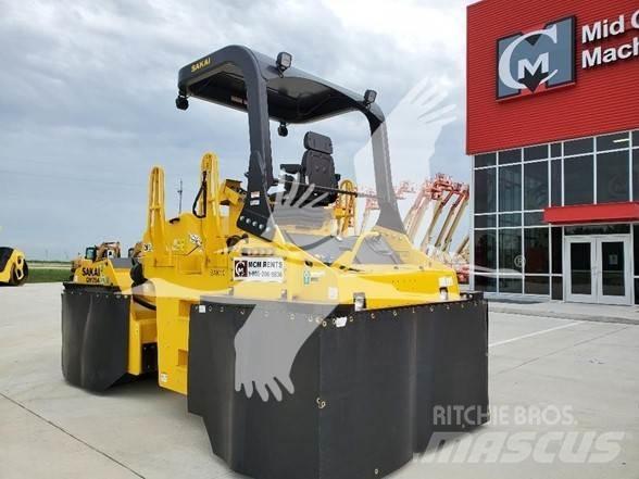 Sakai GW754 Κύλινδροι με επίσωτρα με αέρα