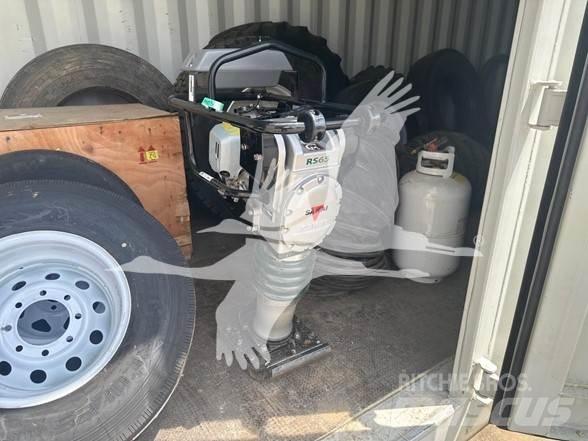 Sakai RS65 Ρυμουλκούμενοι οδοστρωτήρες με δόνηση