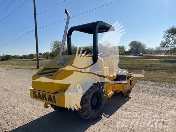 Sakai SV204T Οδοστρωτήρες μονού κυλίνδρου