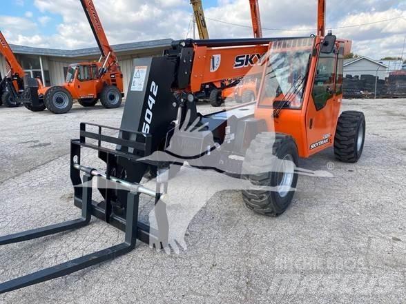 SkyTrak 6042 Τηλεσκοπικοί ανυψωτές